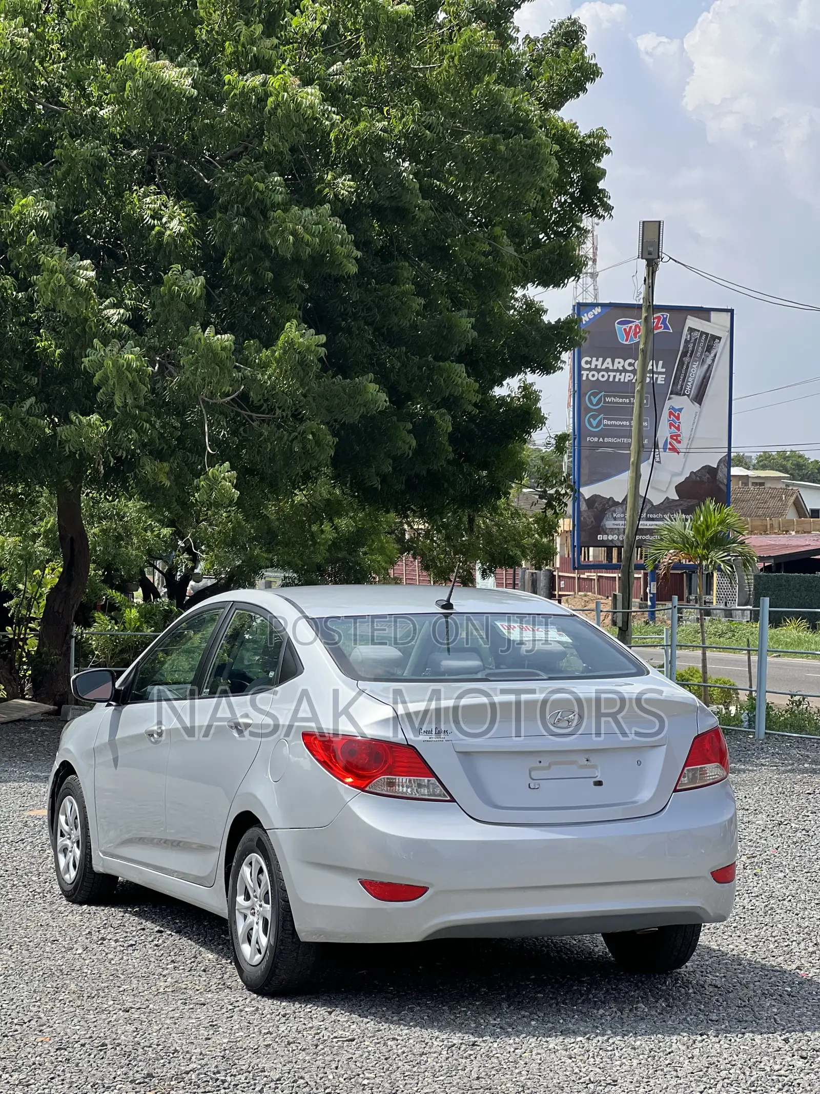 Hyundai Accent 2011 Silver