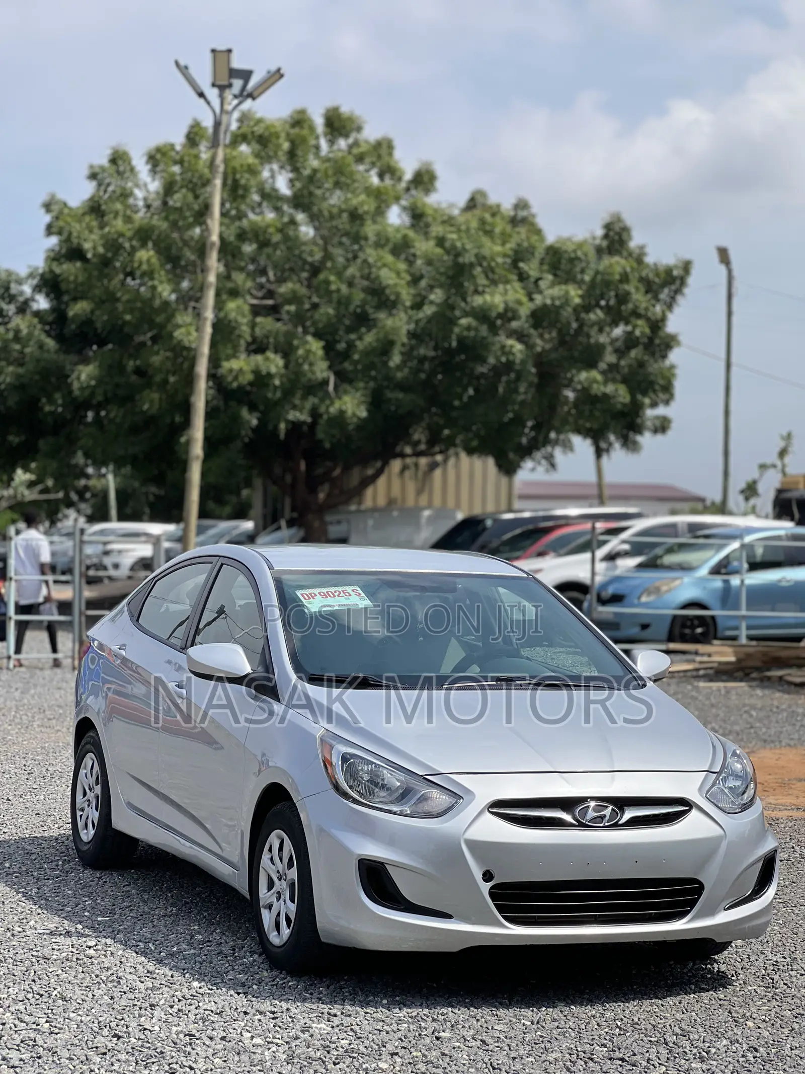 Hyundai Accent 2011 Silver
