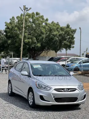 Hyundai Accent 2011 Silver