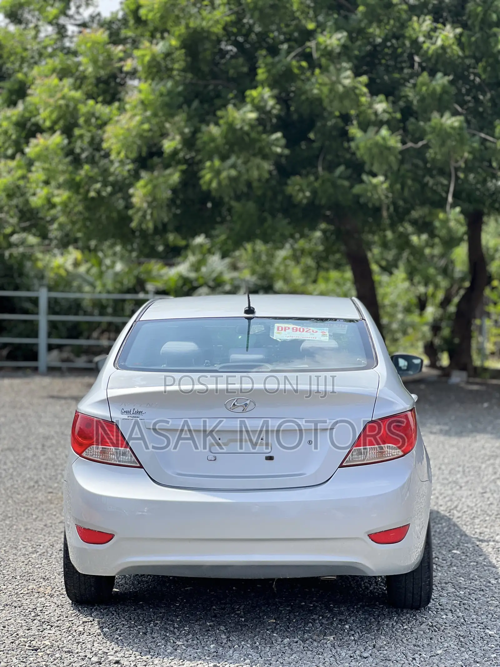 Hyundai Accent 2011 Silver