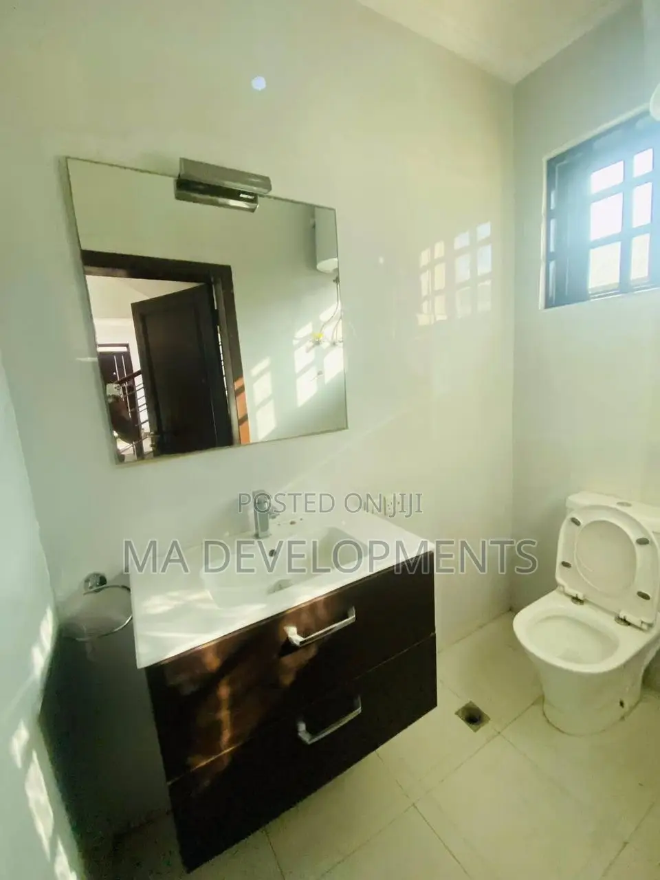 6bdrm House in Madev Realty, Dzorwulu for rent