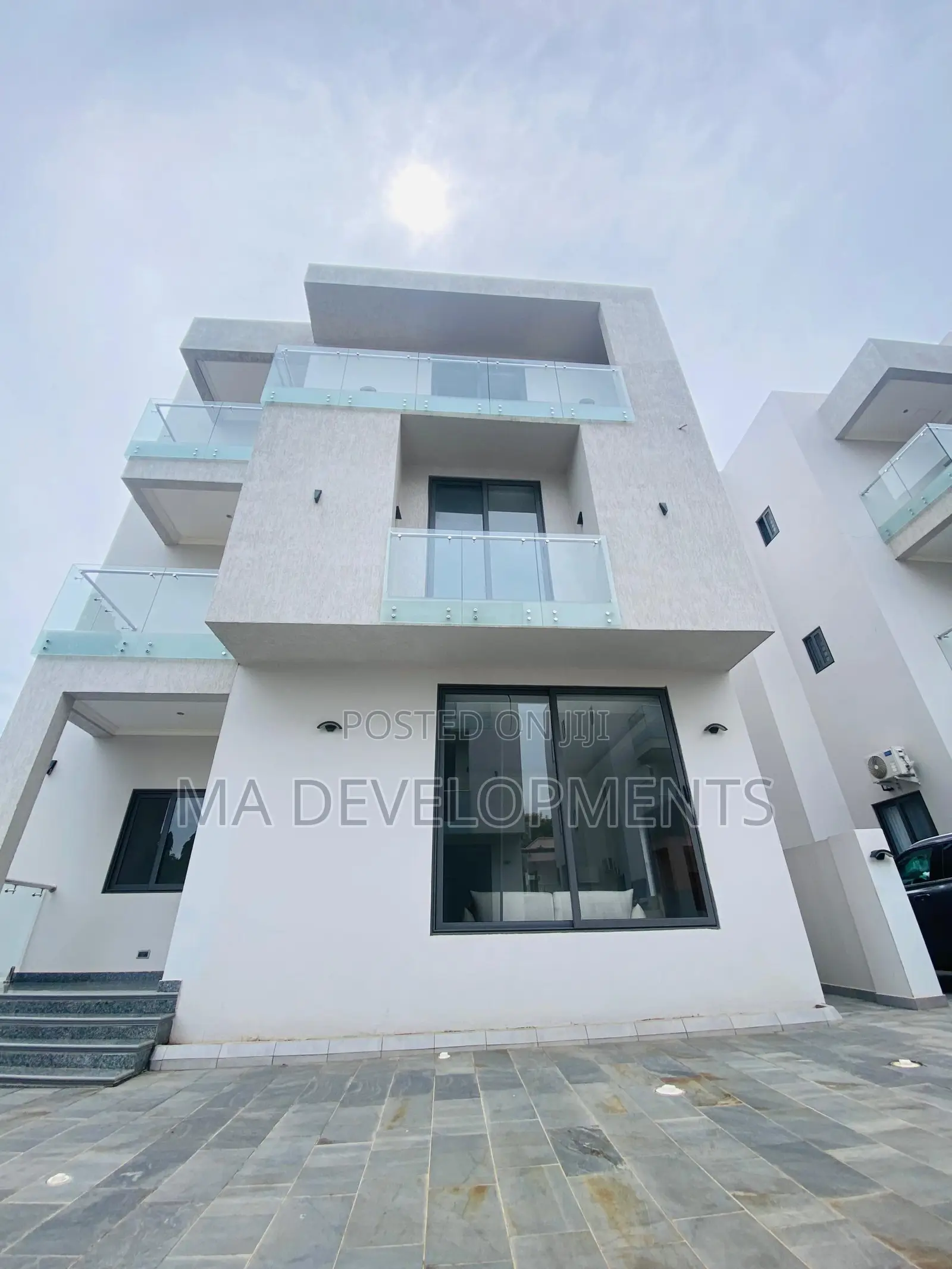 Furnished 5bdrm Townhouse / Terrace for rent