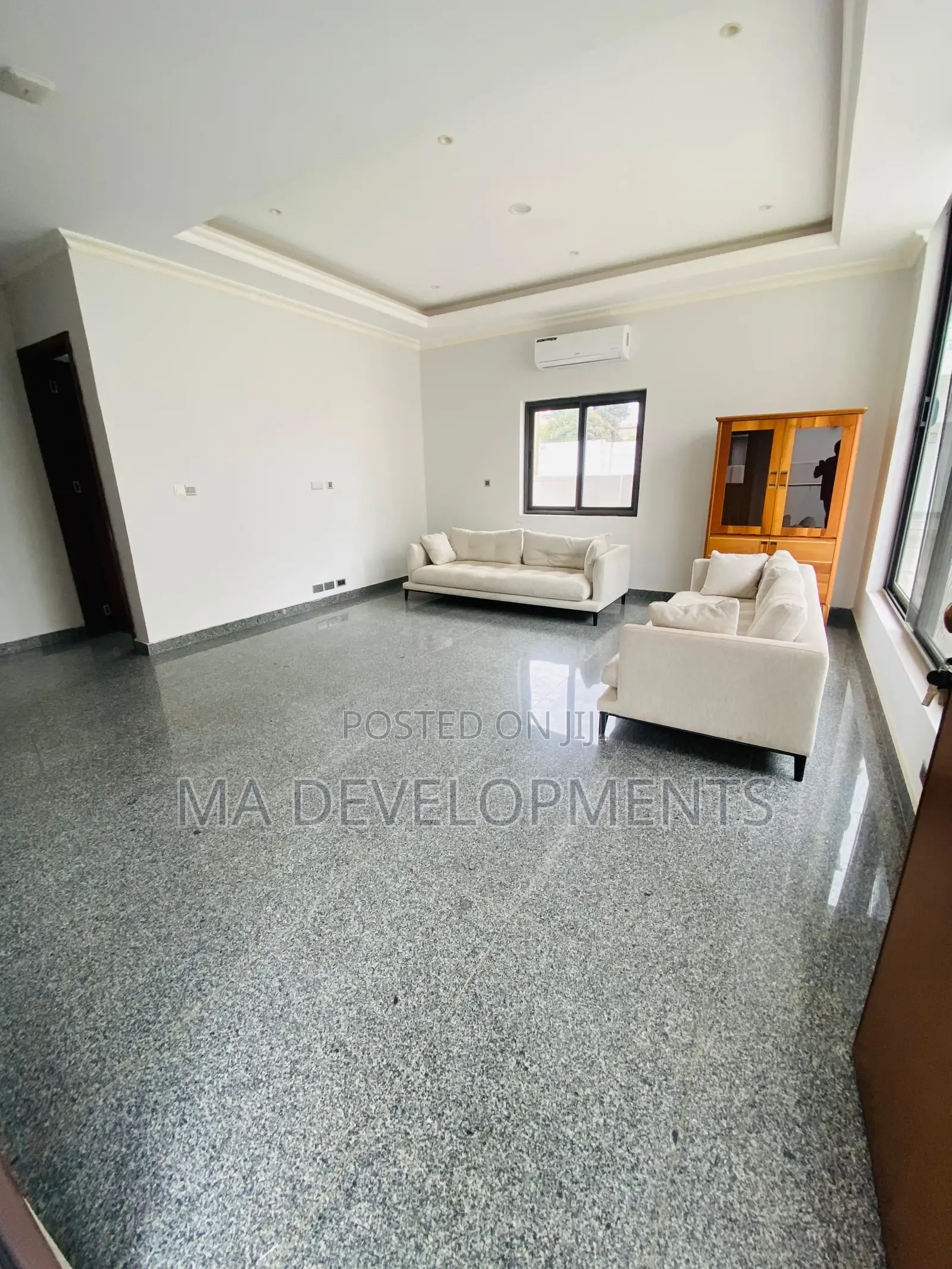 Furnished 5bdrm Townhouse / Terrace for rent