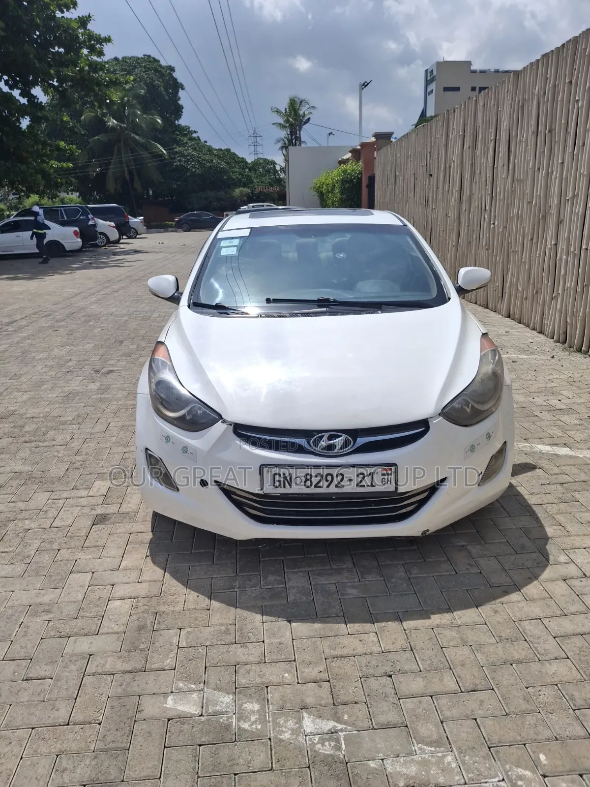 Hyundai Elantra 2012 White