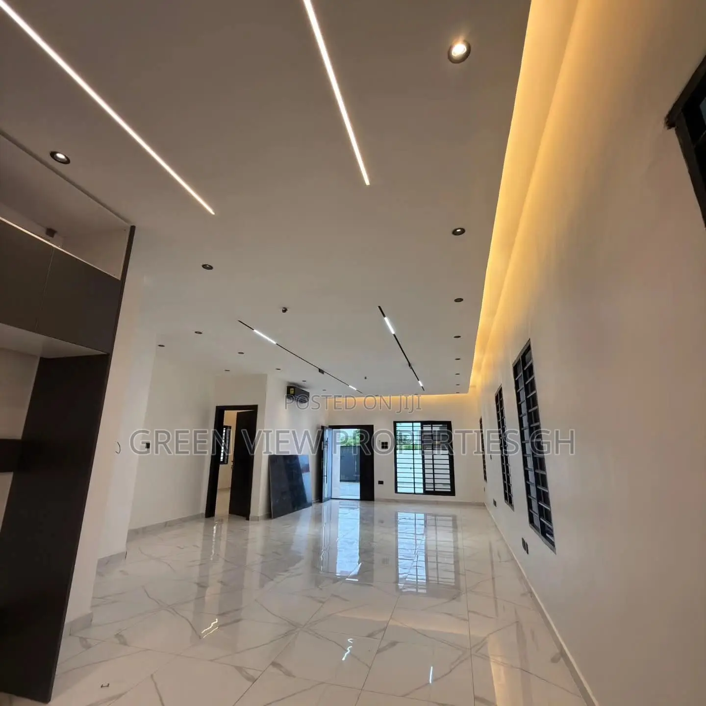 3bdrm House in Lake Side Estate for sale