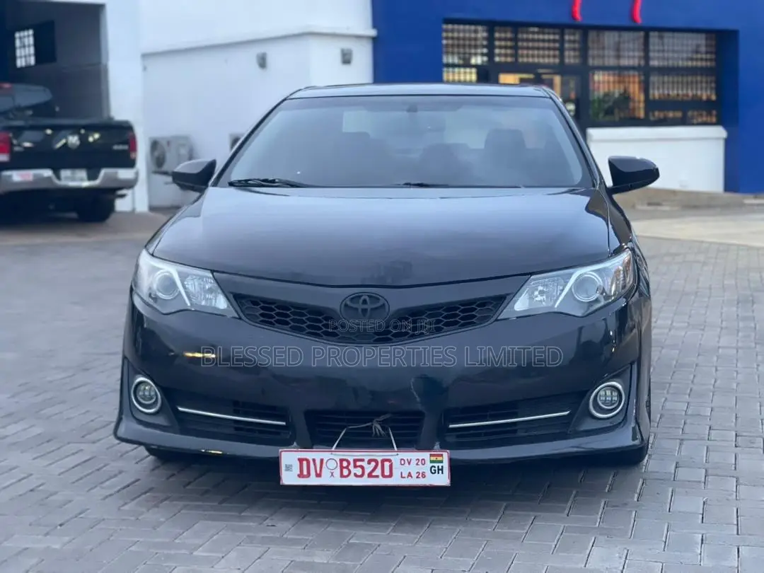 Toyota Camry SE 4dr Sedan (2.5L 4cyl 6A) 2014 Black