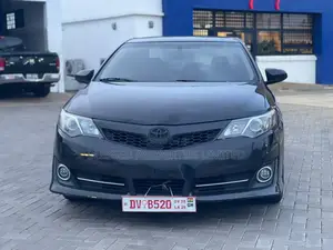 Toyota Camry SE 4dr Sedan (2.5L 4cyl 6A) 2014 Black