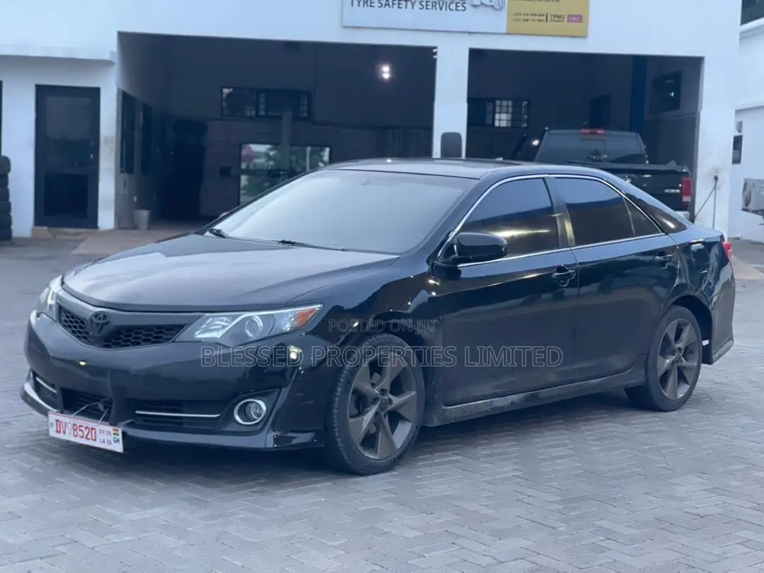 Toyota Camry SE 4dr Sedan (2.5L 4cyl 6A) 2014 Black