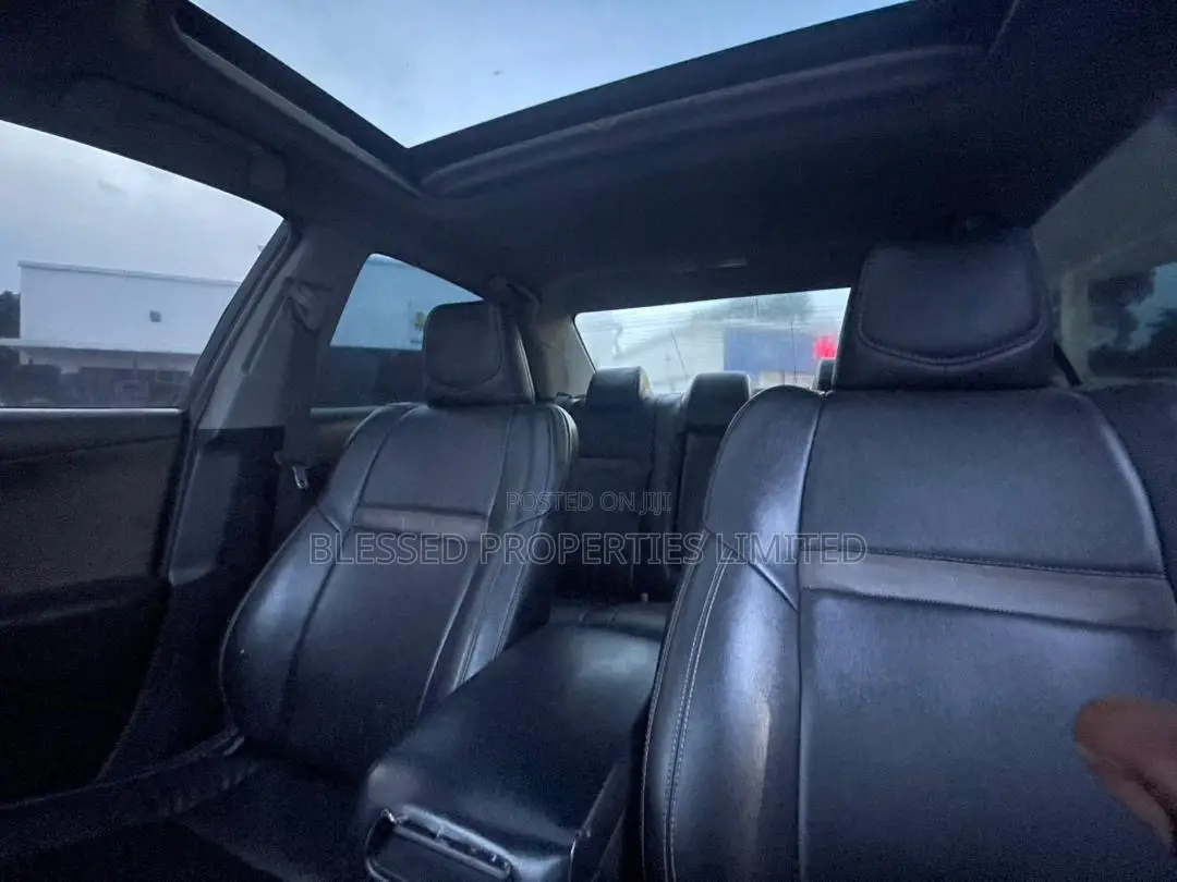 Toyota Camry SE 4dr Sedan (2.5L 4cyl 6A) 2014 Black