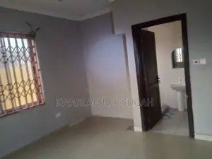 3bdrm Apartment in Cold Store for rent