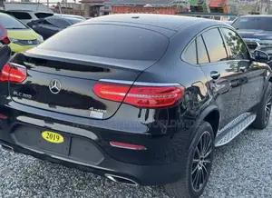 Mercedes-Benz GLC-Class 2019 Black