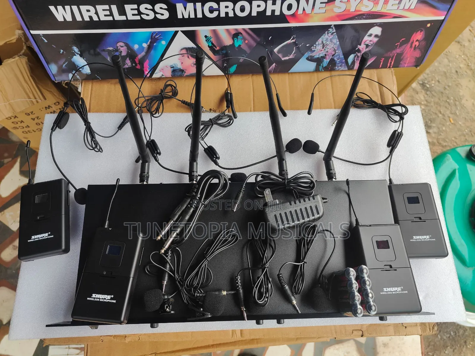 Shure U-6600 4-in-1 Professional Wireless Lapel Microphone