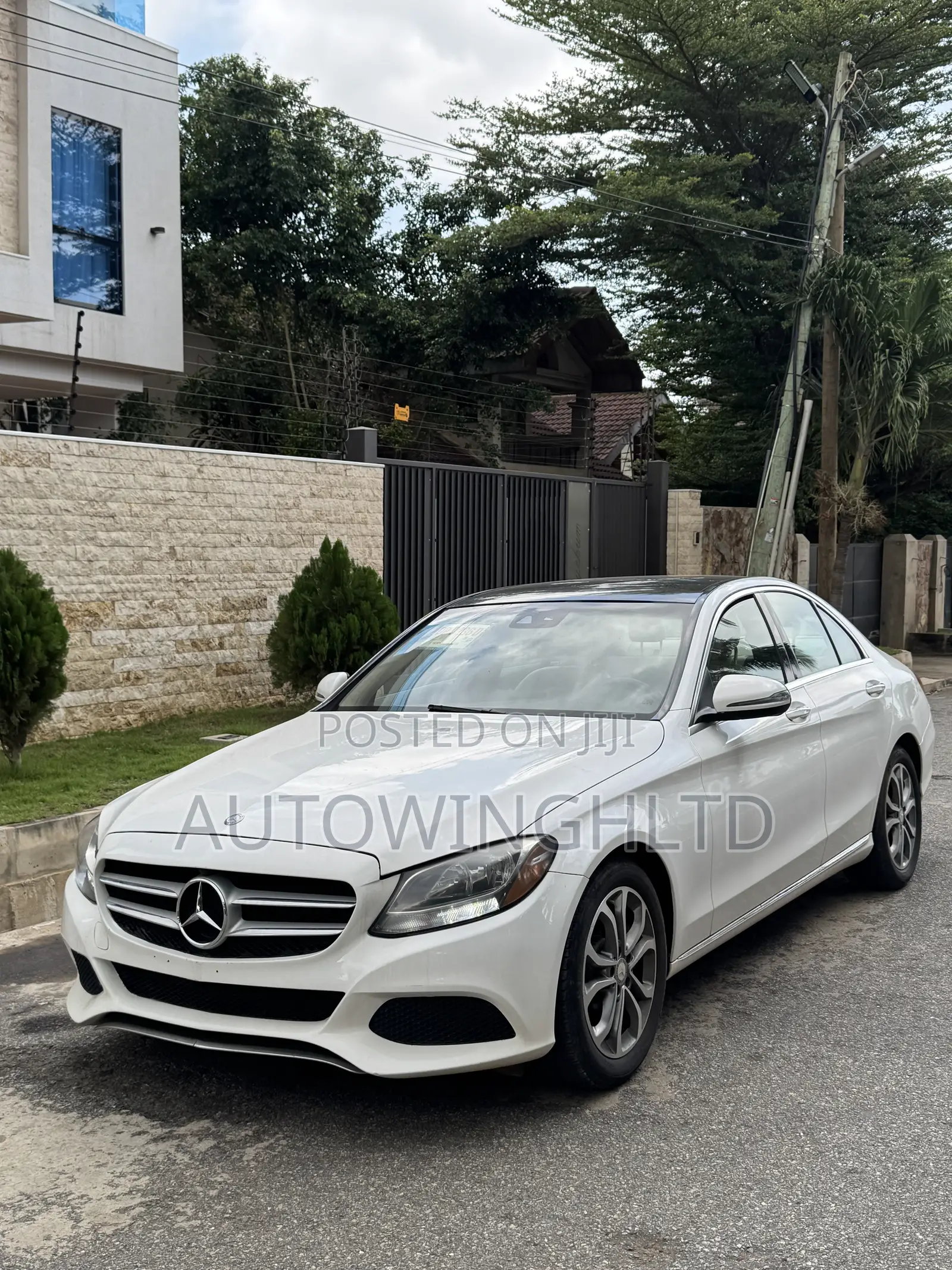 Mercedes-Benz C300 Luxury 4dr RWD Sedan (2.0L 4cyl 7A) 2015 White