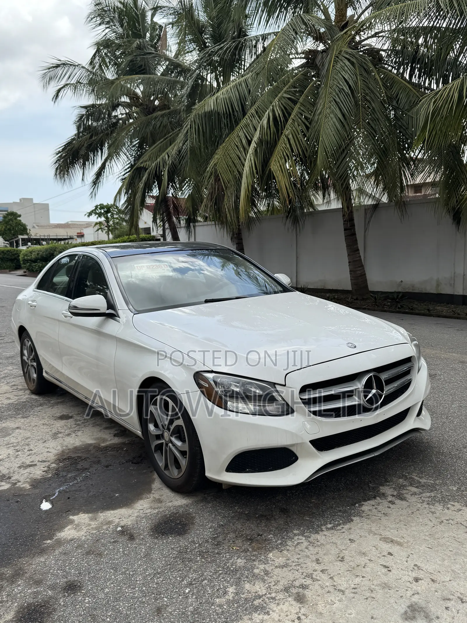 Mercedes-Benz C300 Luxury 4dr RWD Sedan (2.0L 4cyl 7A) 2015 White