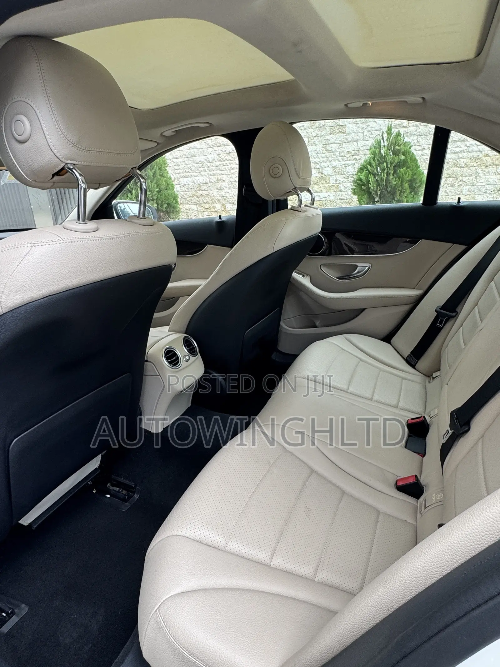 Mercedes-Benz C300 Luxury 4dr RWD Sedan (2.0L 4cyl 7A) 2015 White