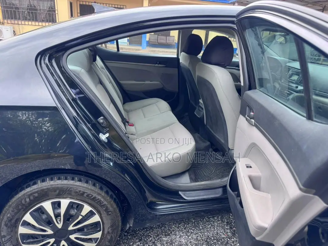 Hyundai Elantra 2017 Black