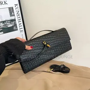 Bags and Wraps Lounge