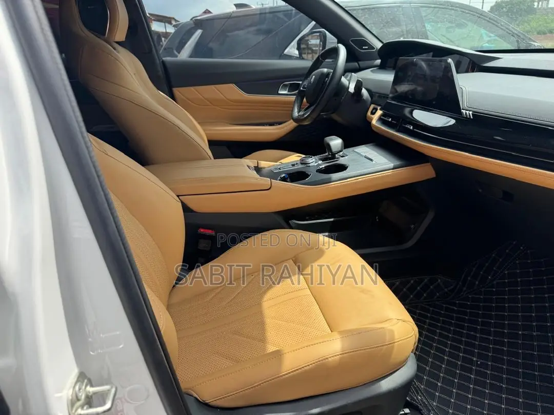 Changan UNI-K 1.5 Hybrid FWD 2025 White