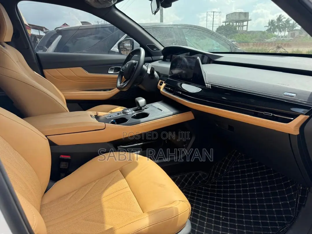 Changan UNI-K 1.5 Hybrid FWD 2025 White