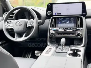 Lexus LX 700h 2025 Green