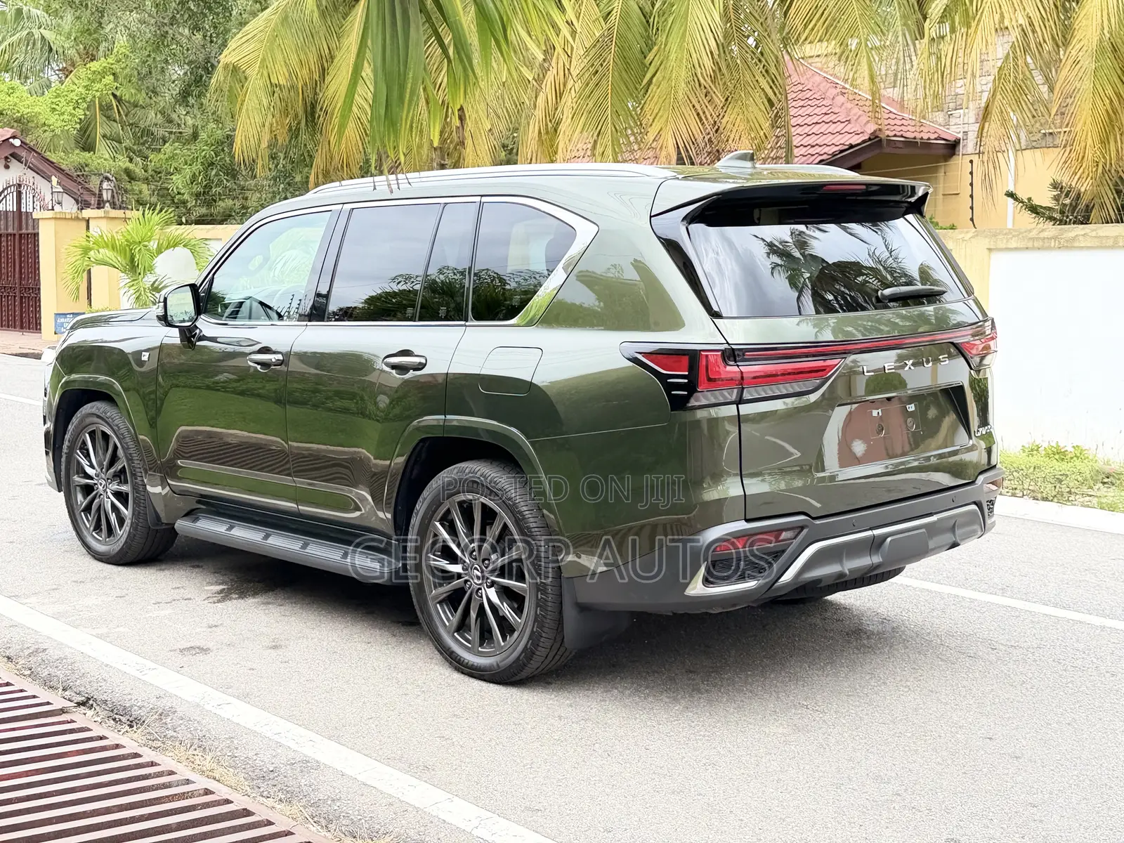 Lexus LX 700h 2025 Green