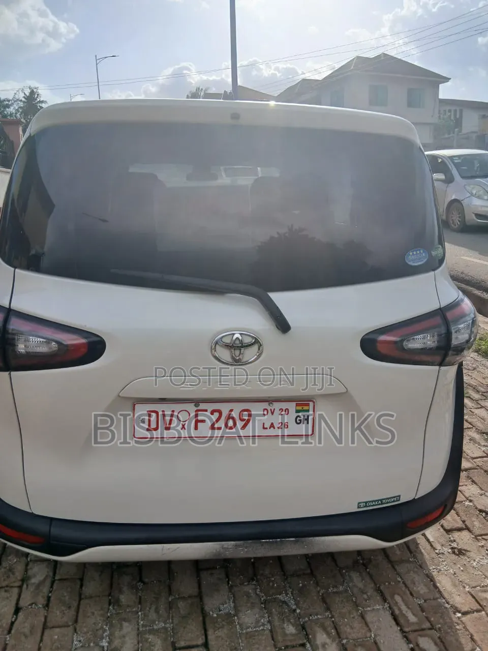 Toyota Sienta 1.5 AWD 2015 Beige