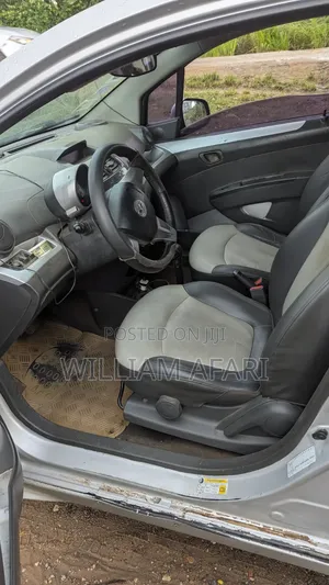 Chevrolet Spark LT 2012 Silver