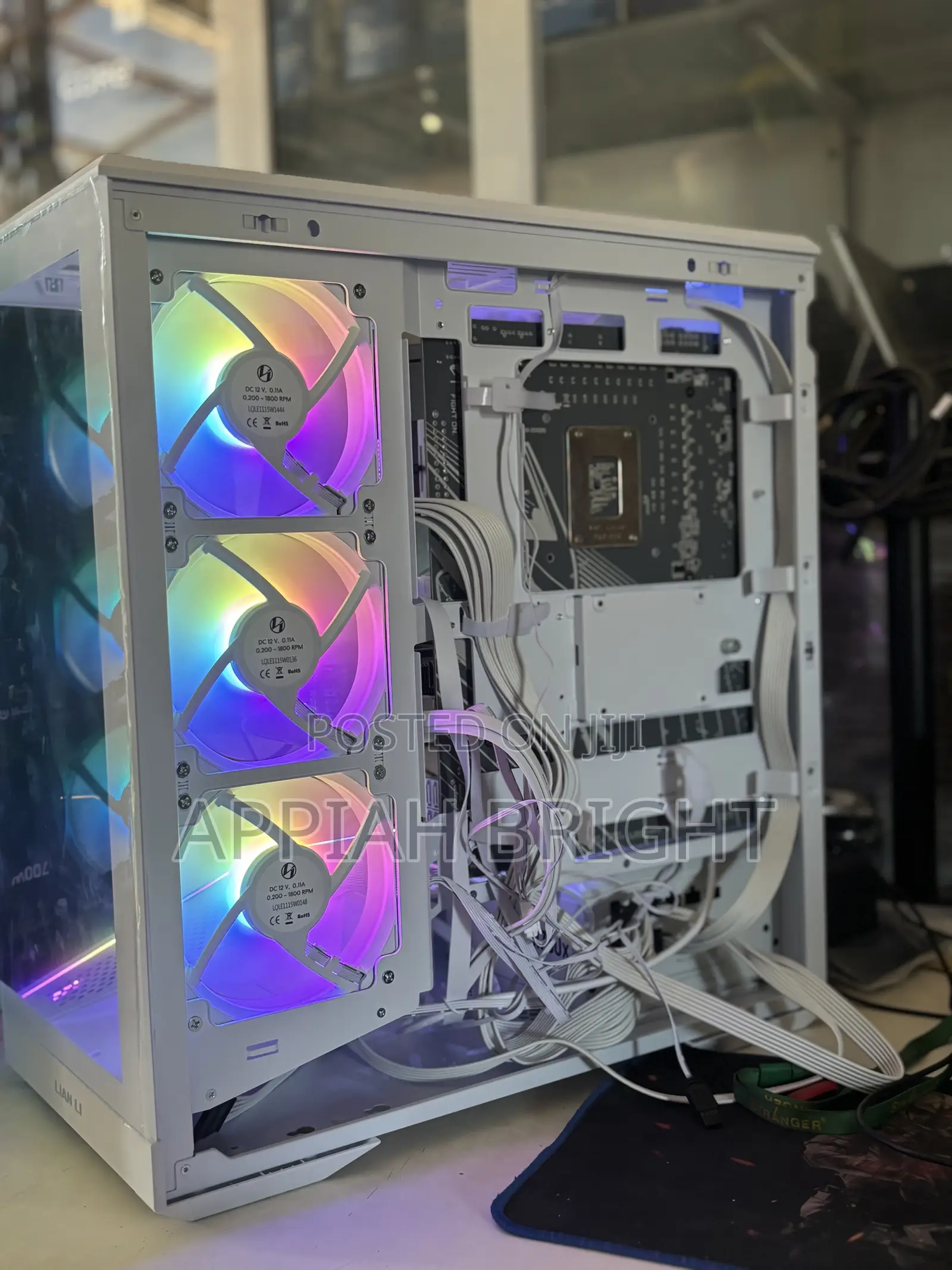 Lian Li Vector V100r Gaming Case