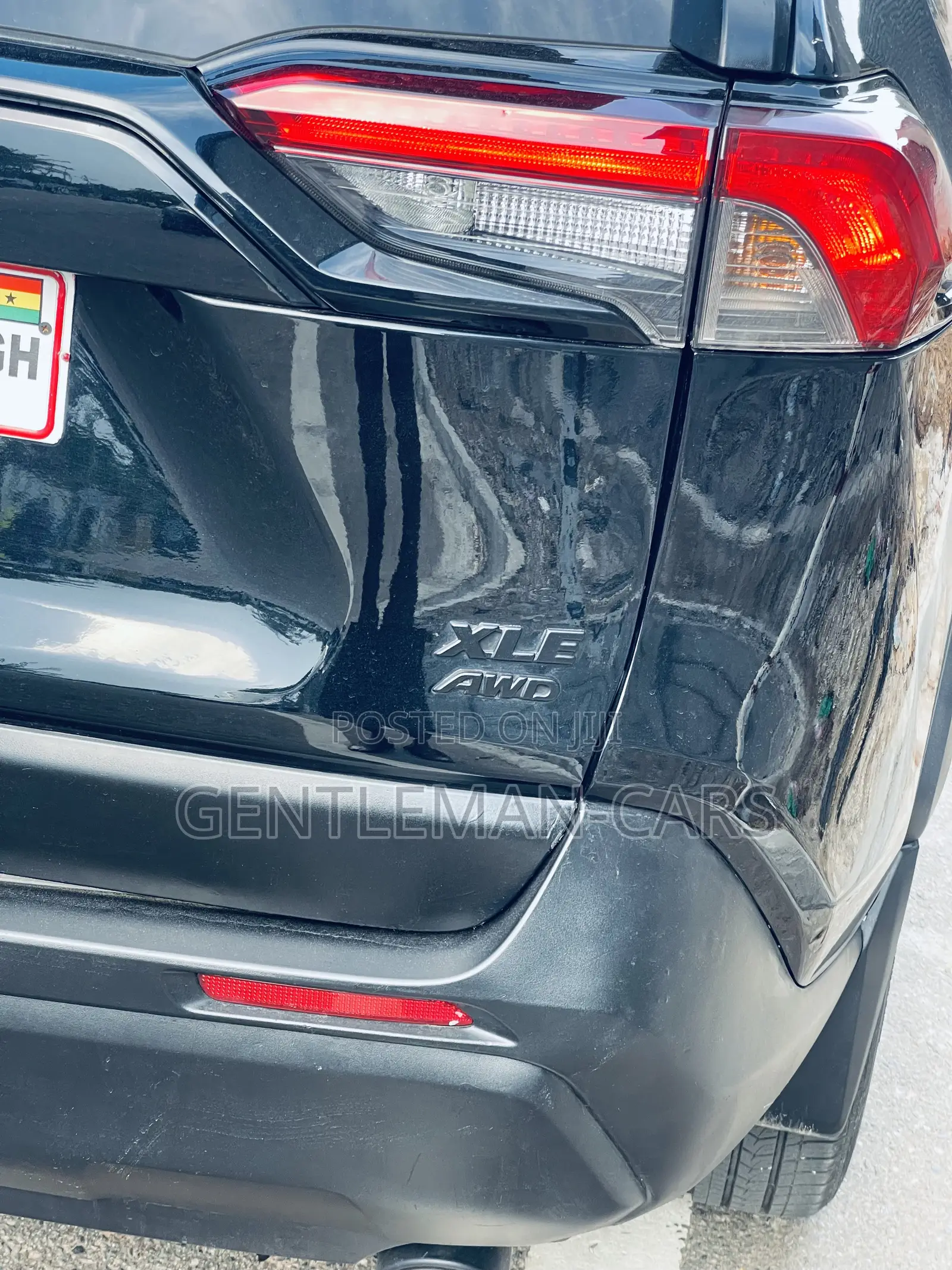 Toyota RAV4 XLE 2025 Black