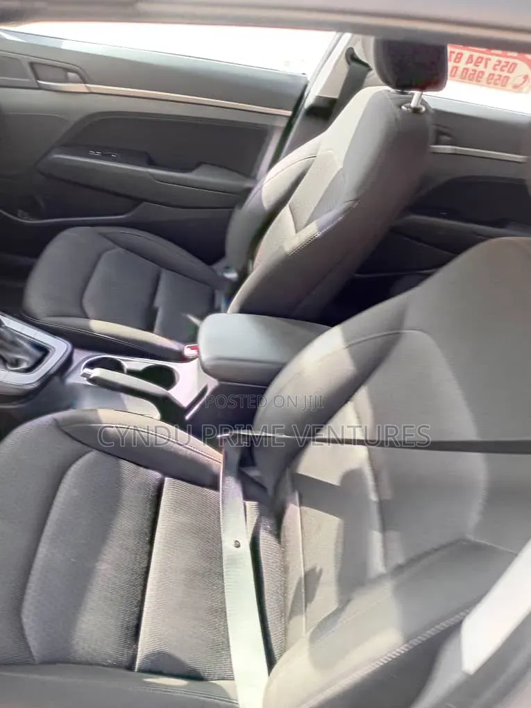 Hyundai Elantra SE 2018 White