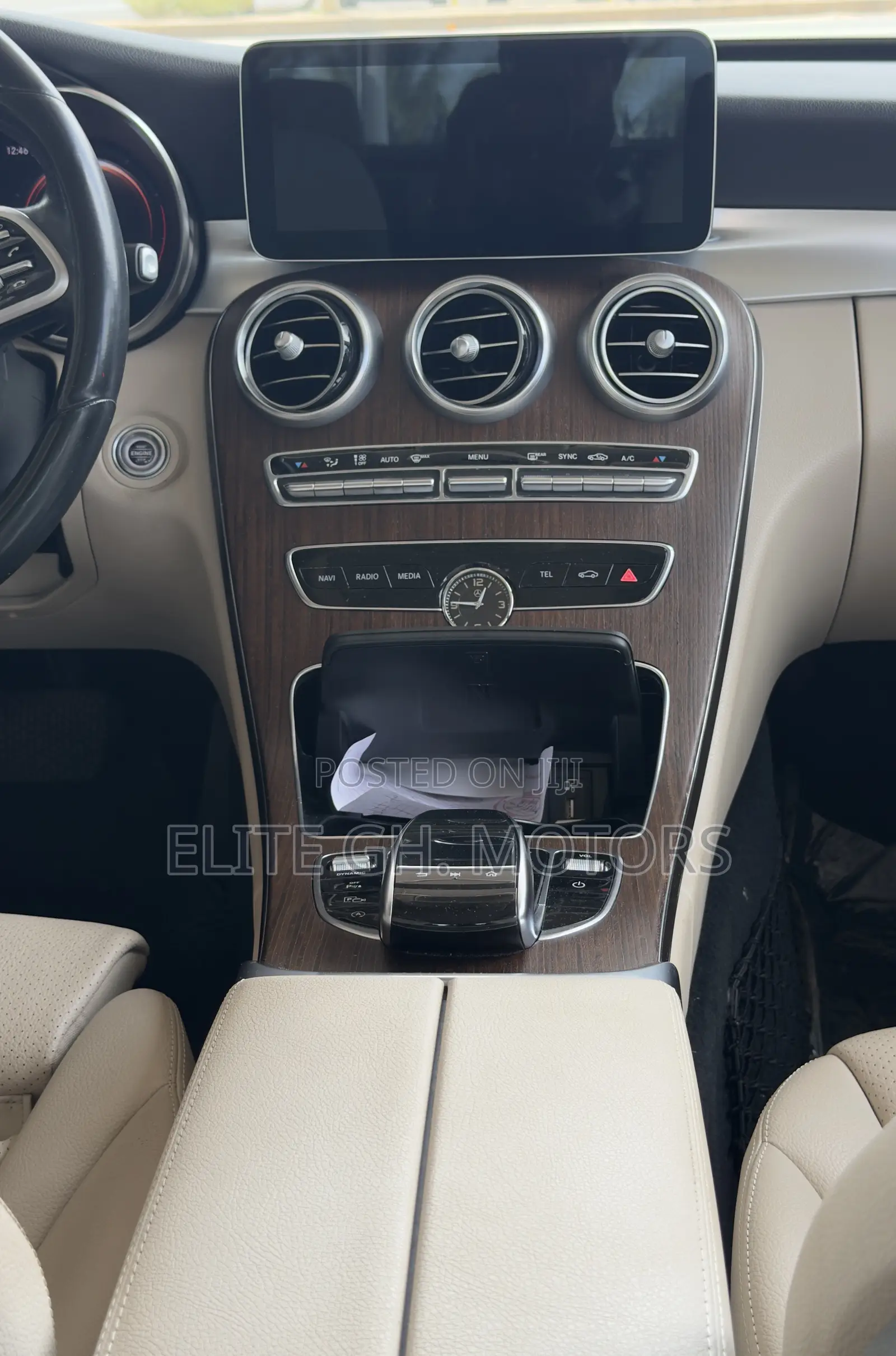 Mercedes-Benz C300 2020 Red