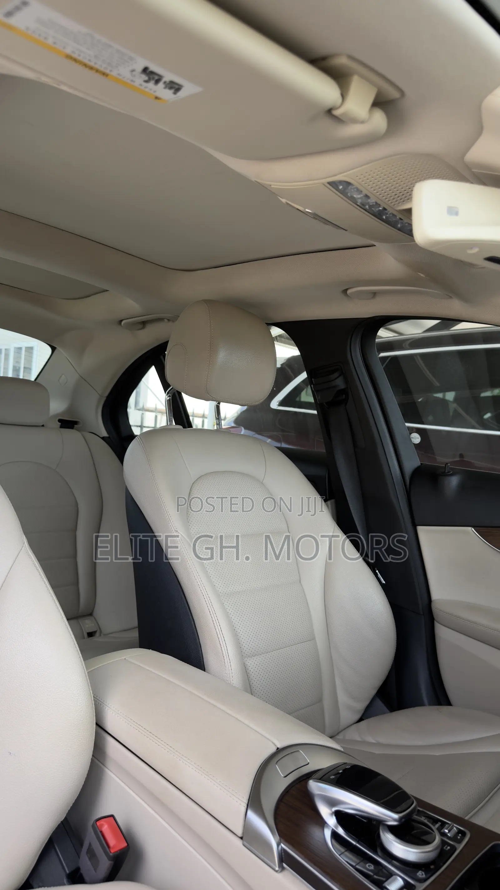 Mercedes-Benz C300 2020 Red