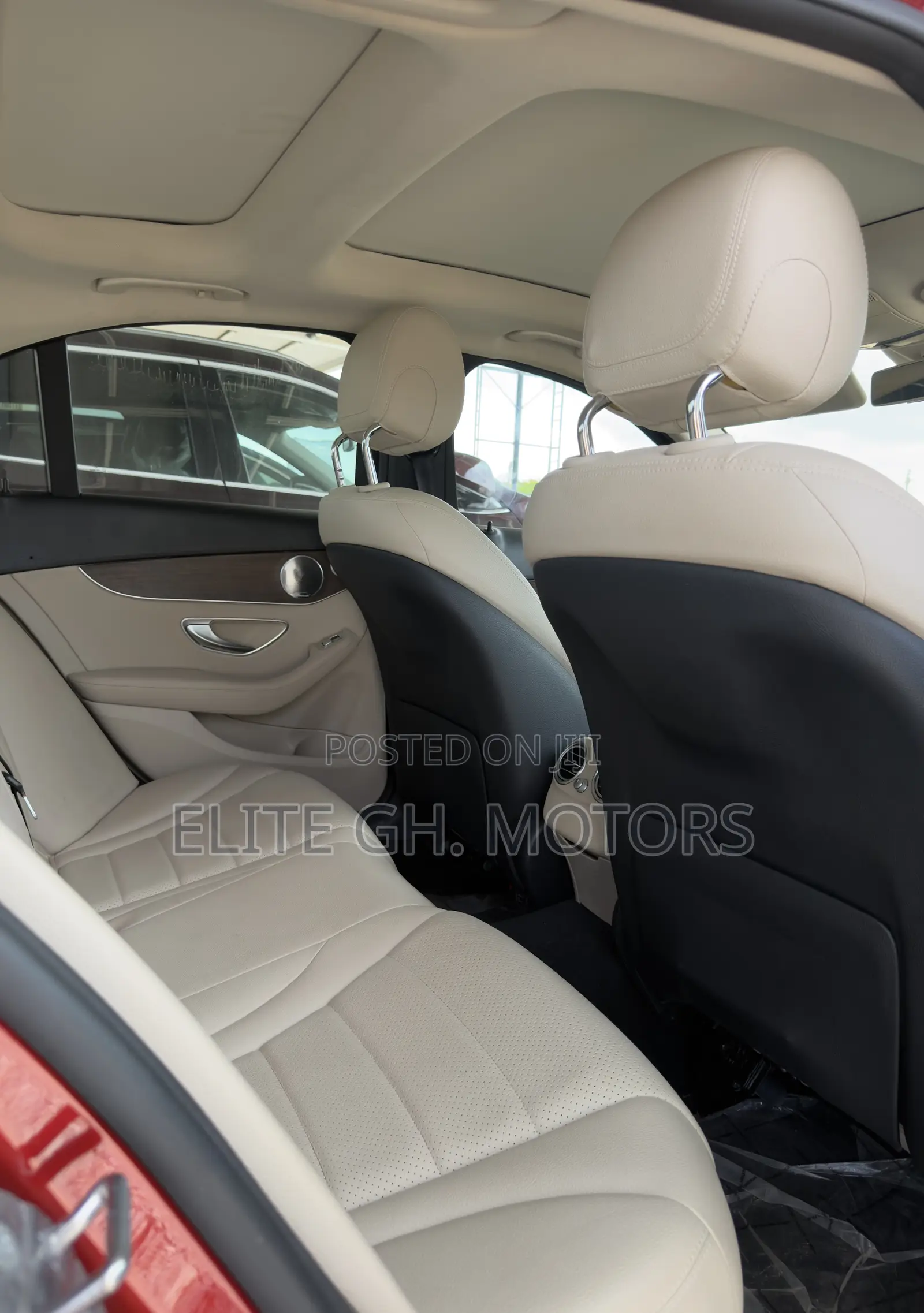 Mercedes-Benz C300 2020 Red