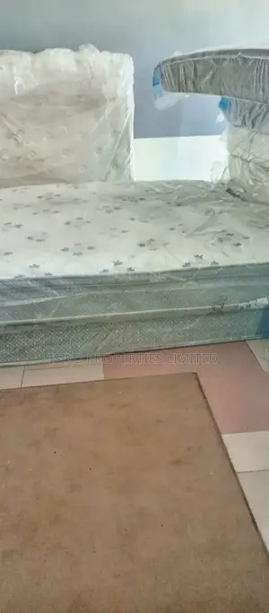 Queen Size Mattress 80*75 Foreign 14 Inches
