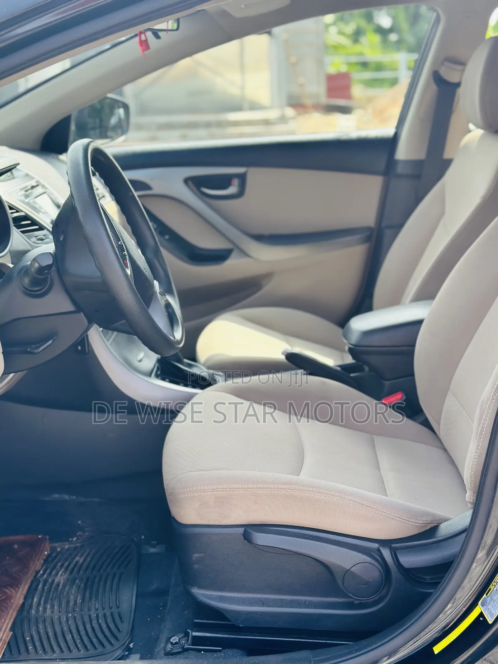 Hyundai Elantra SE Sedan FWD (1.8L 4cyl 6A) 2016 Black