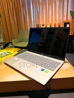 New Laptop HP 14z 16GB Intel Core i5 SSD 512GB