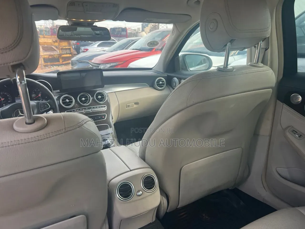 Mercedes-Benz C300 Luxury 4dr AWD 4Matic Sedan (2.0L 4cyl 7A) 2015 Gray