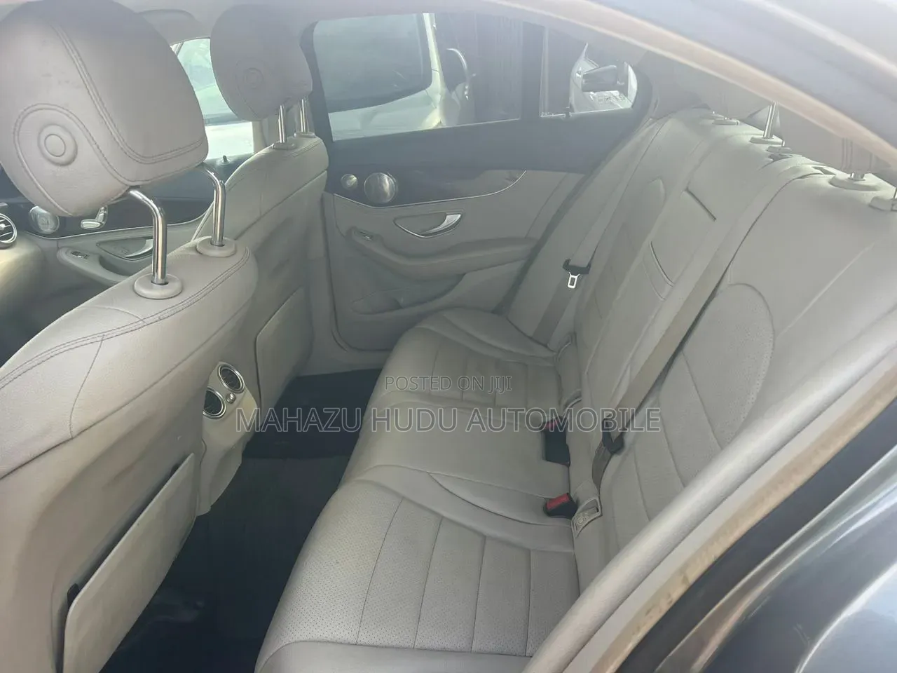 Mercedes-Benz C300 Luxury 4dr AWD 4Matic Sedan (2.0L 4cyl 7A) 2015 Gray
