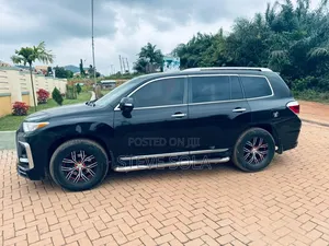 Toyota Highlander 2.7L 2WD 2013 Black