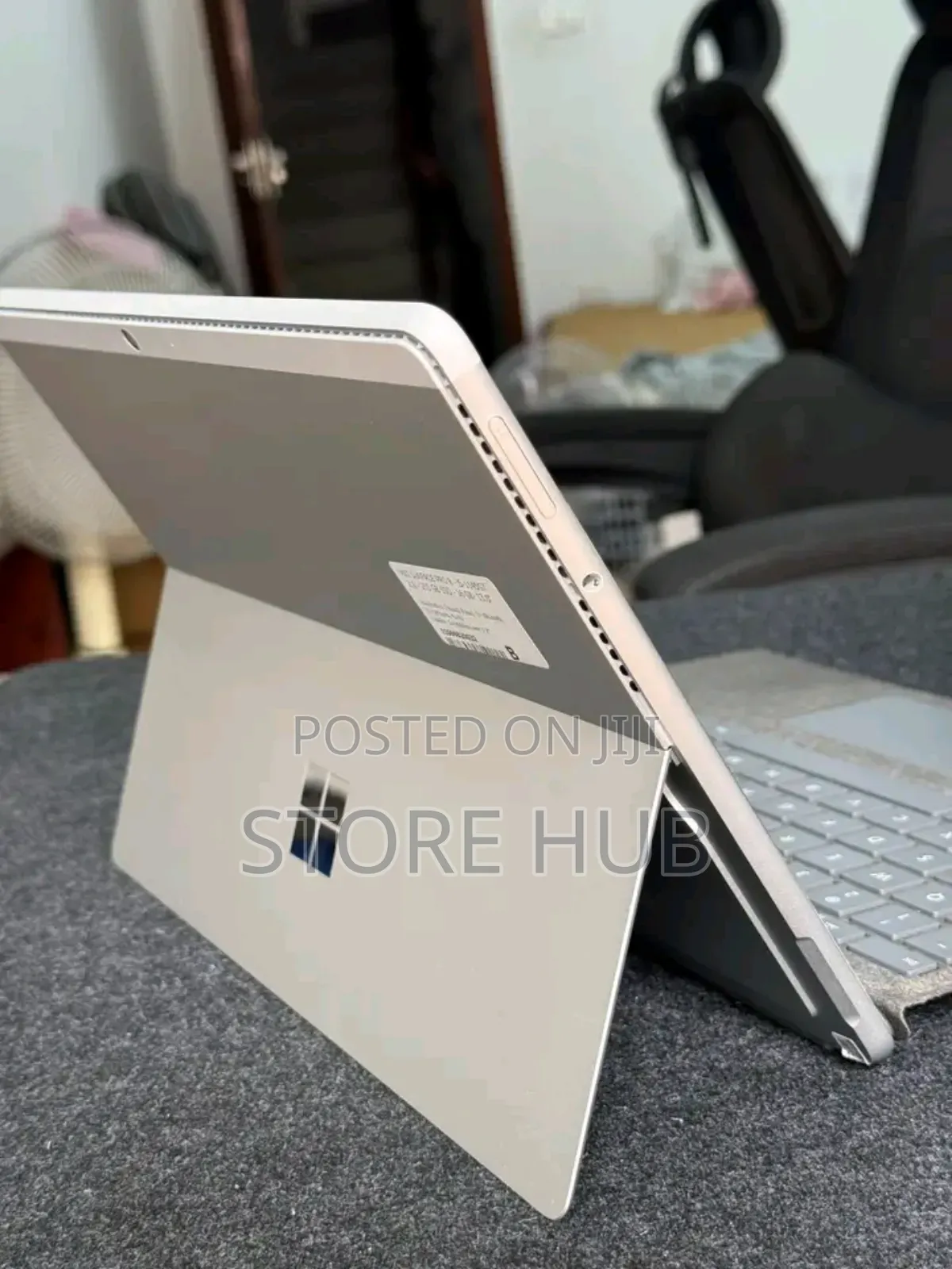 New Laptop Microsoft Surface Pro 8 8GB Intel Core i5 SSD 256GB