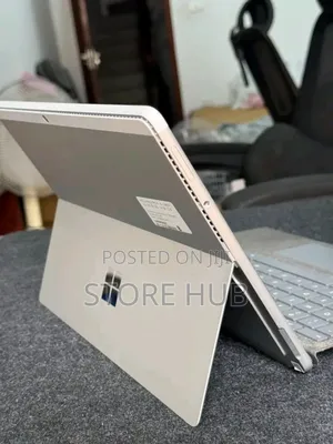 New Laptop Microsoft Surface Pro 8 8GB Intel Core i5 SSD 256GB