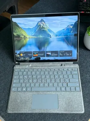 New Laptop Microsoft Surface Pro 8 8GB Intel Core i5 SSD 256GB