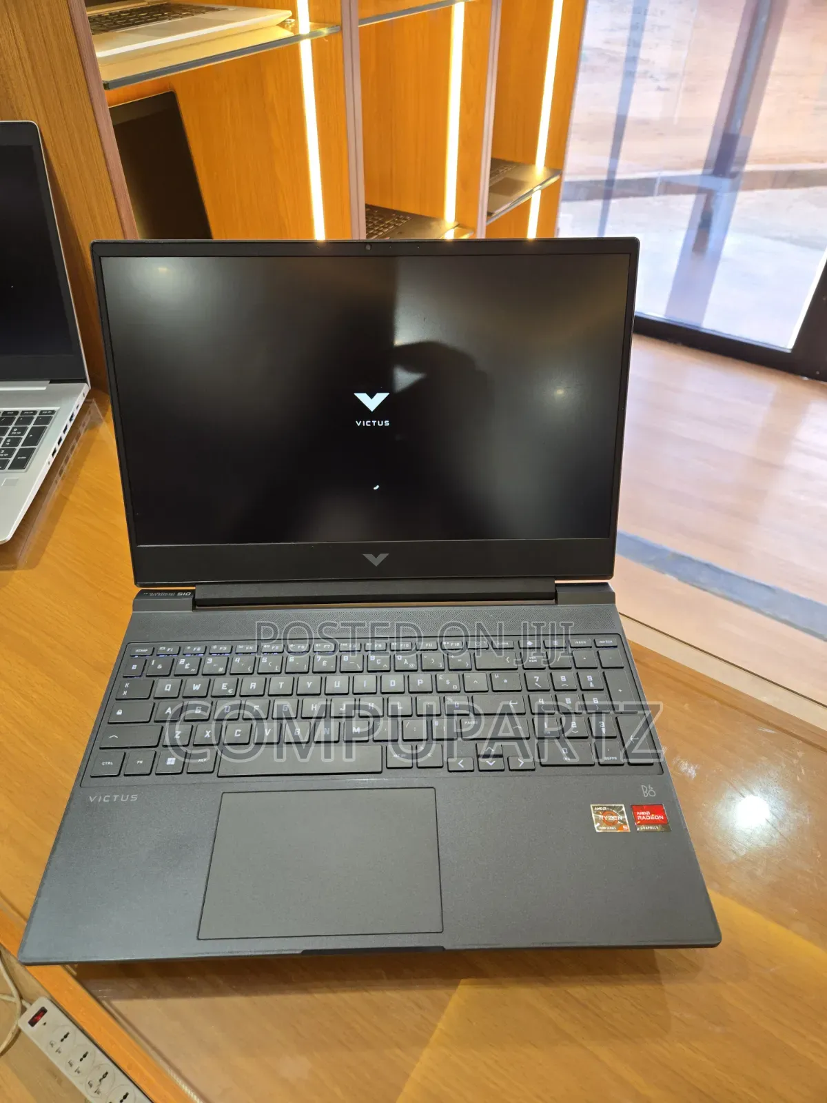 Laptop HP Victus 15 16GB AMD Ryzen 5 SSD 512GB