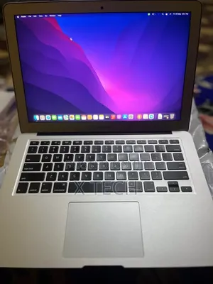 Laptop Apple MacBook Pro 2017 8GB Intel Core i5 SSD 256GB