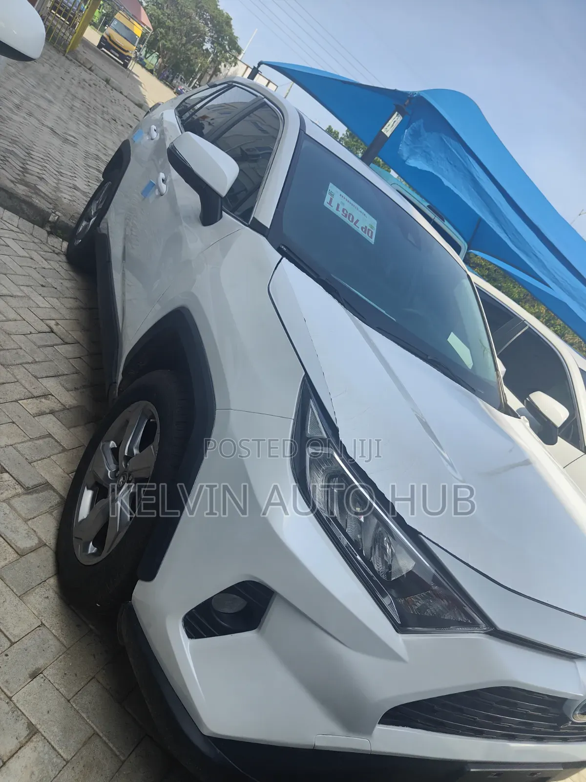 Toyota RAV4 XLE AWD 2023 White