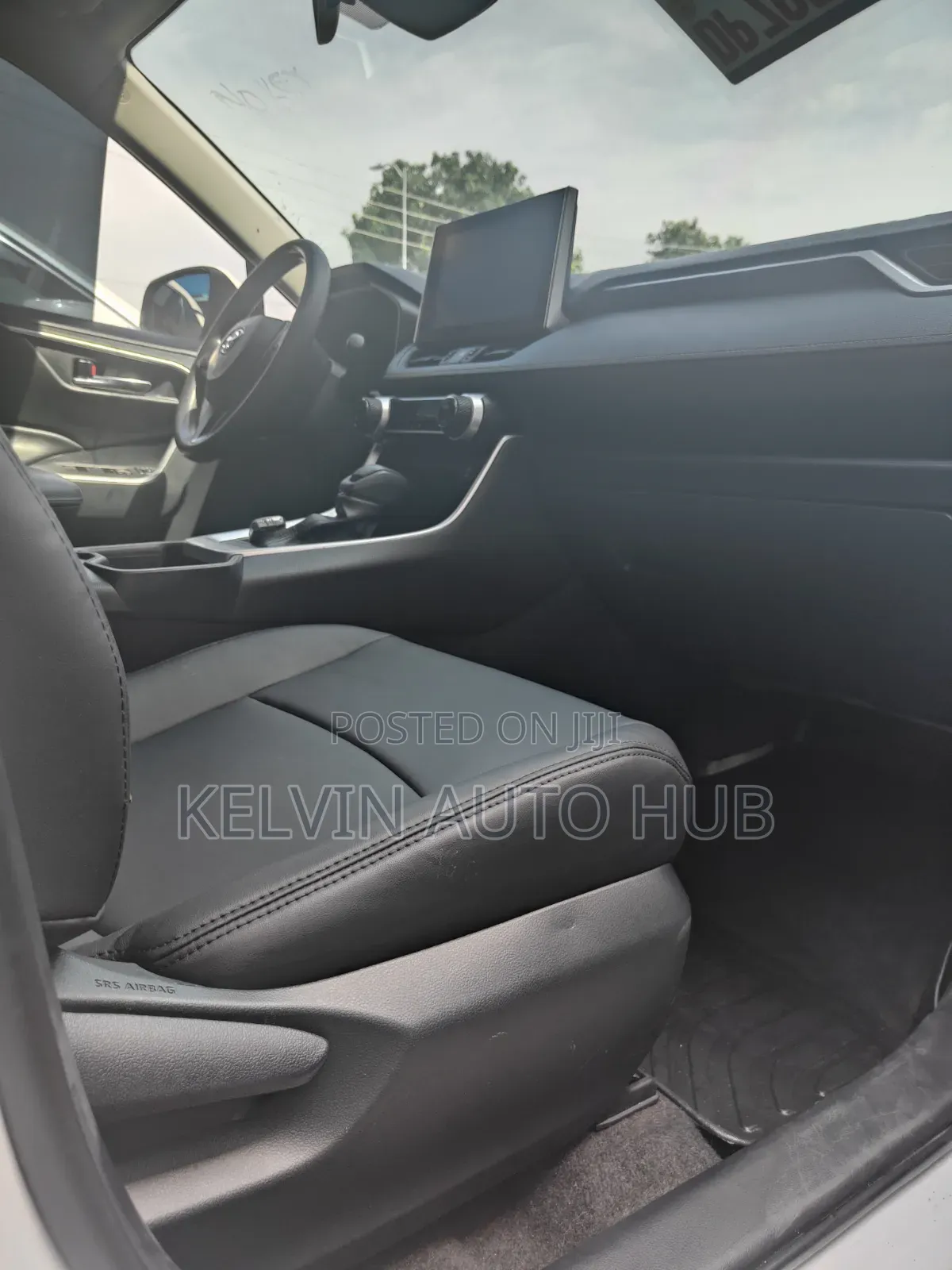 Toyota RAV4 XLE AWD 2023 White