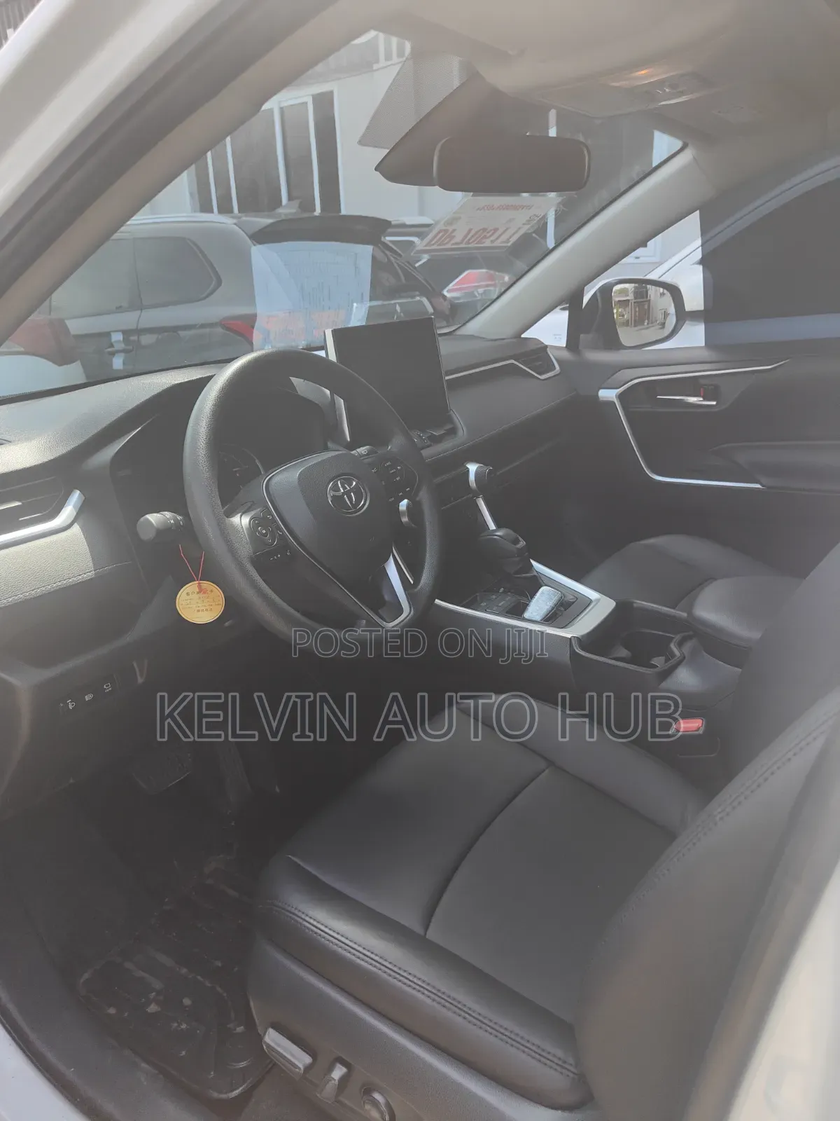 Toyota RAV4 XLE AWD 2023 White