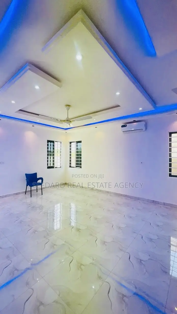 3bdrm House in Sefdard Properties, Ablekuma for sale