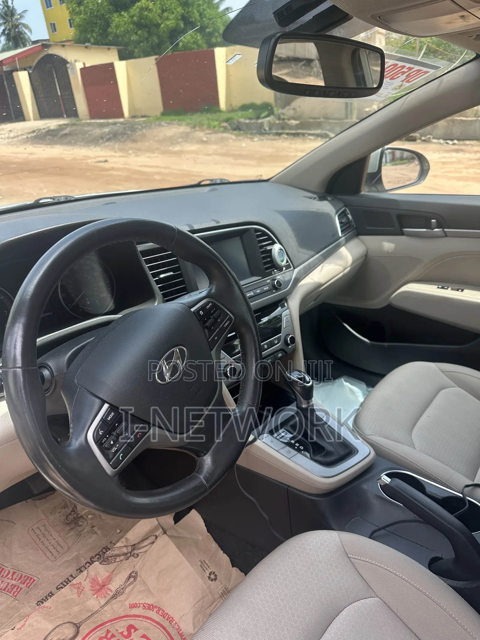 Hyundai Elantra Value Edition 2018 Gold