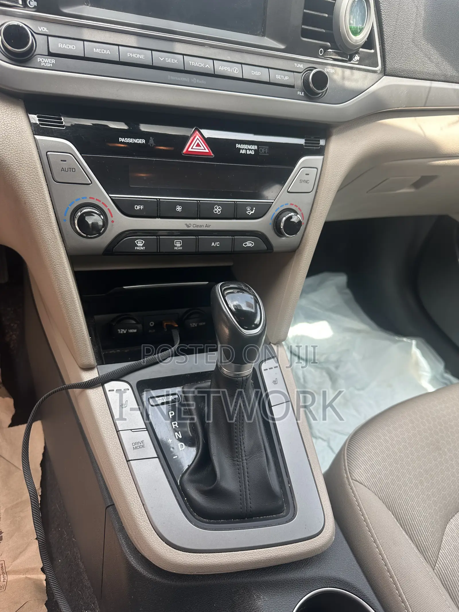 Hyundai Elantra Value Edition 2018 Gold